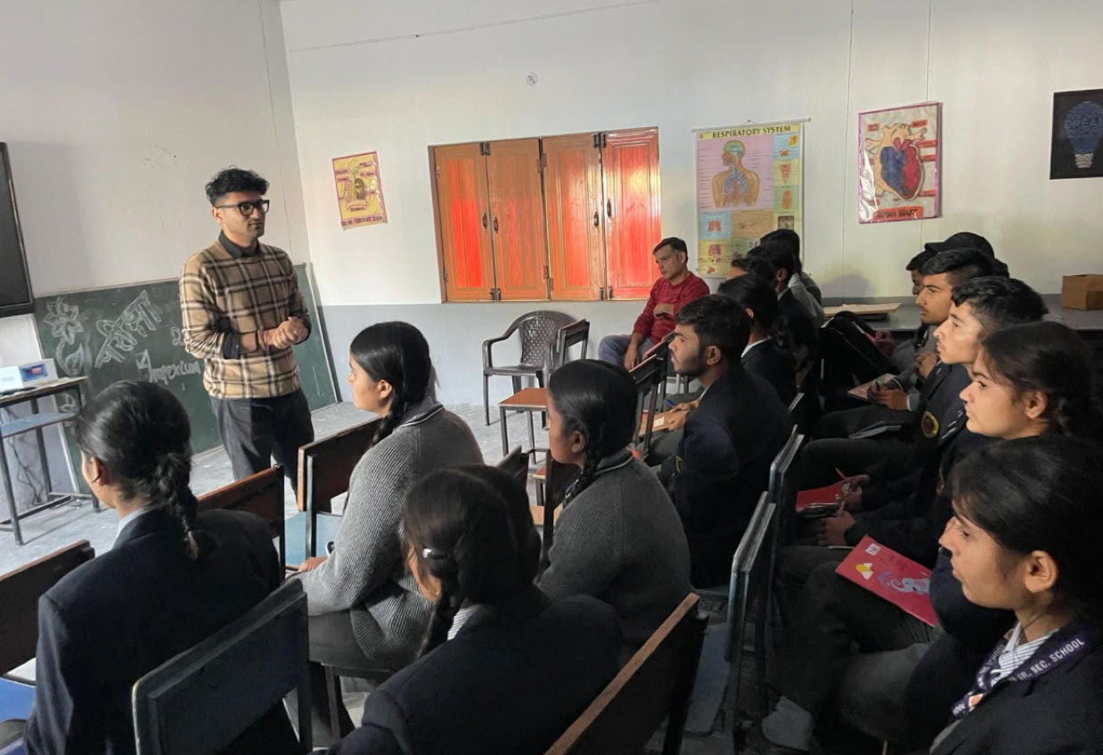 Kritesh talking to young people at Imperium Public School in the foothills of the Himalayas in Daulatpur
